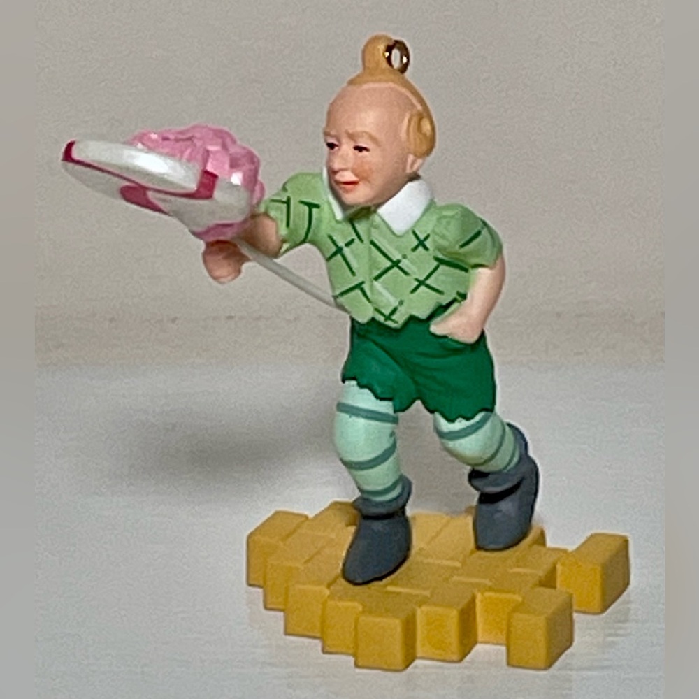 Hallmark Keepsake “The Lollipop Guild” Wizard of Oz Ornament - Picture 7 of 10
